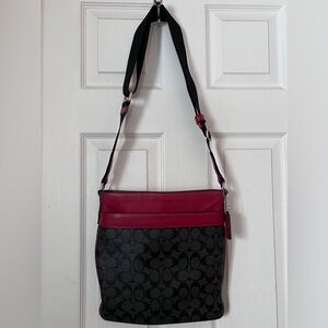 Coach Bowery Signature Crossbody Bag